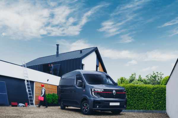 Renault Master   Renault Master